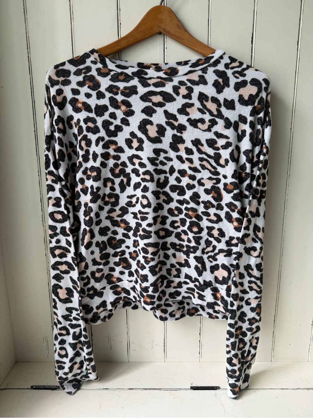 Fornia Leopard Print Soft Knit Long Sleeve Top Large